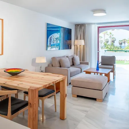 Отель Parque Santiago Iv Official 3*