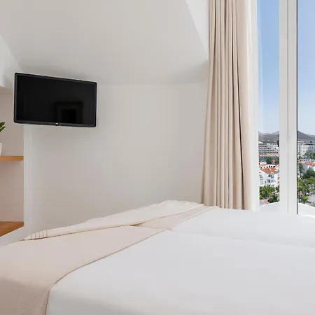 Parque Santiago Iv Official 3*