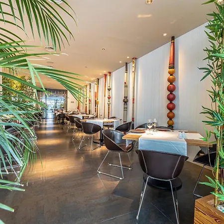 فندق Parque Santiago Iv Official 3*