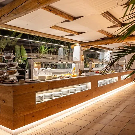 Parque Santiago Iv Official فندق بلايا ذي لاس أميريكاس