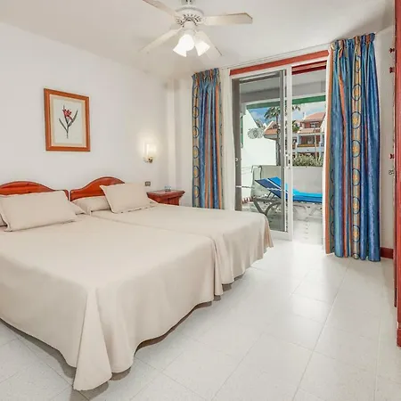 Parque Santiago Iv Official Hotel