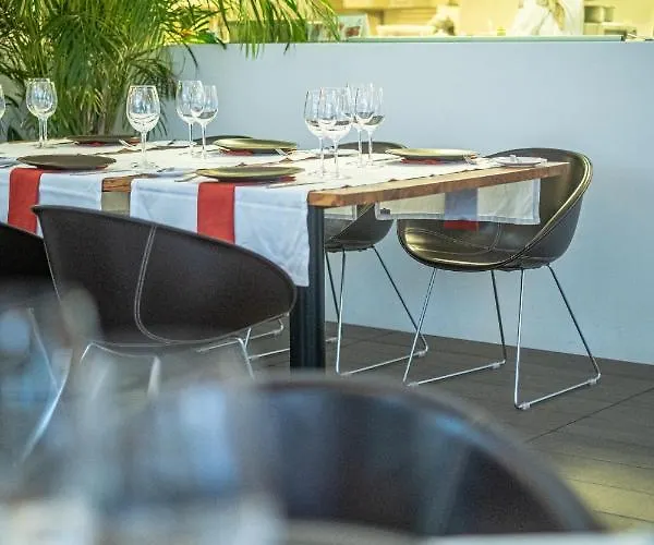 Parque Santiago Iv Official Hotell 3*