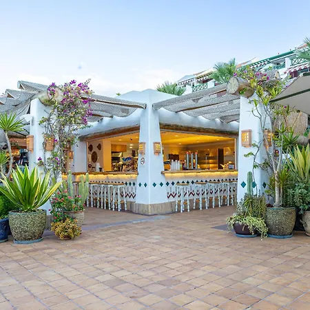 Parque Santiago Iv Official Hotel 3*